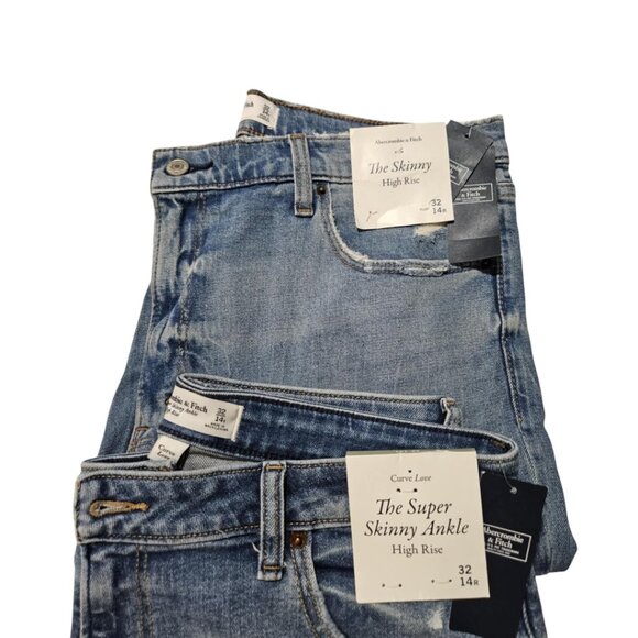 4 Pairs NWT Abercrombie & Fitch Women's Size 14R Jeans - Picture 3 of 8